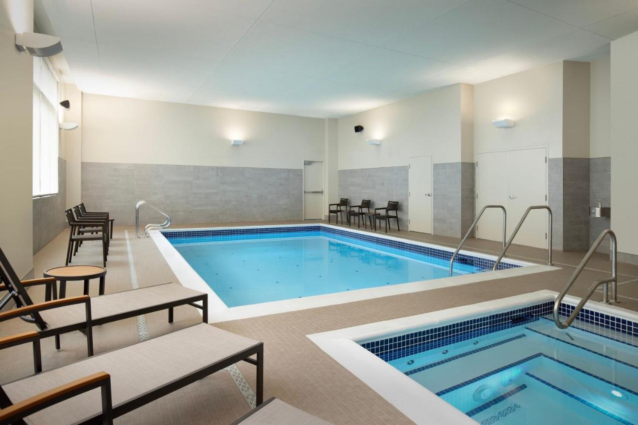 Courtyard By Marriott Nanaimo Hotel Buitenkant foto